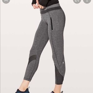 Lululemon Inspire Tight II - 7/8 legging - Size 4
